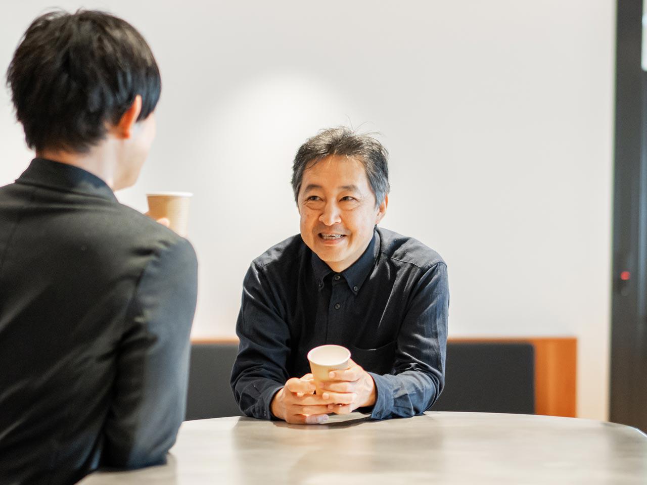 様々な業務の初歩からハイレベルまでの内容が揃うソフトバンクのグループ企業向け研修制度を活用できたり、充実した福利厚生など、待遇面も魅力である。