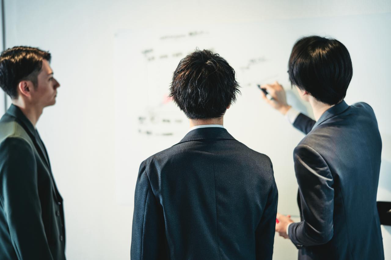 事業戦略から本番稼働まで一気通貫の支援が可能。