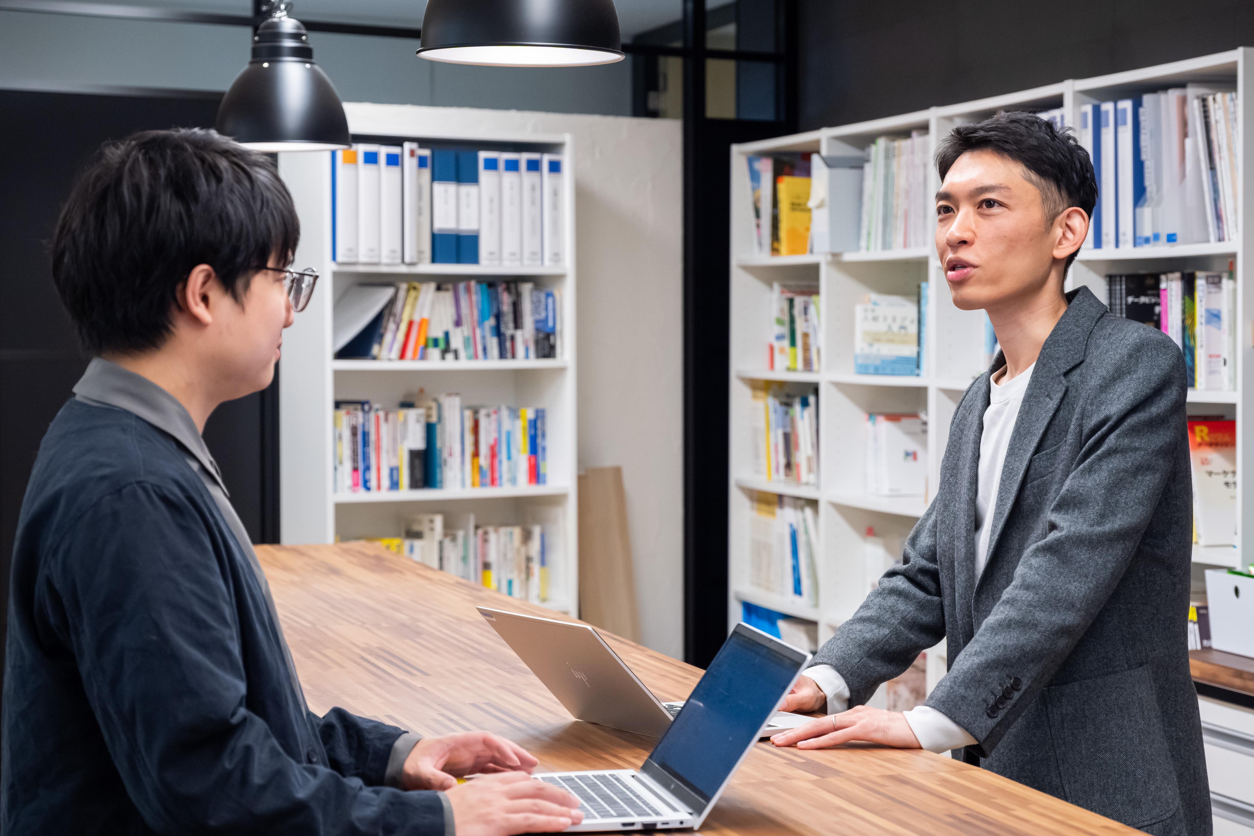 truestarでは入社年次関係なく、スキルに応じて責任と権限ある仕事を任せてもらえる。