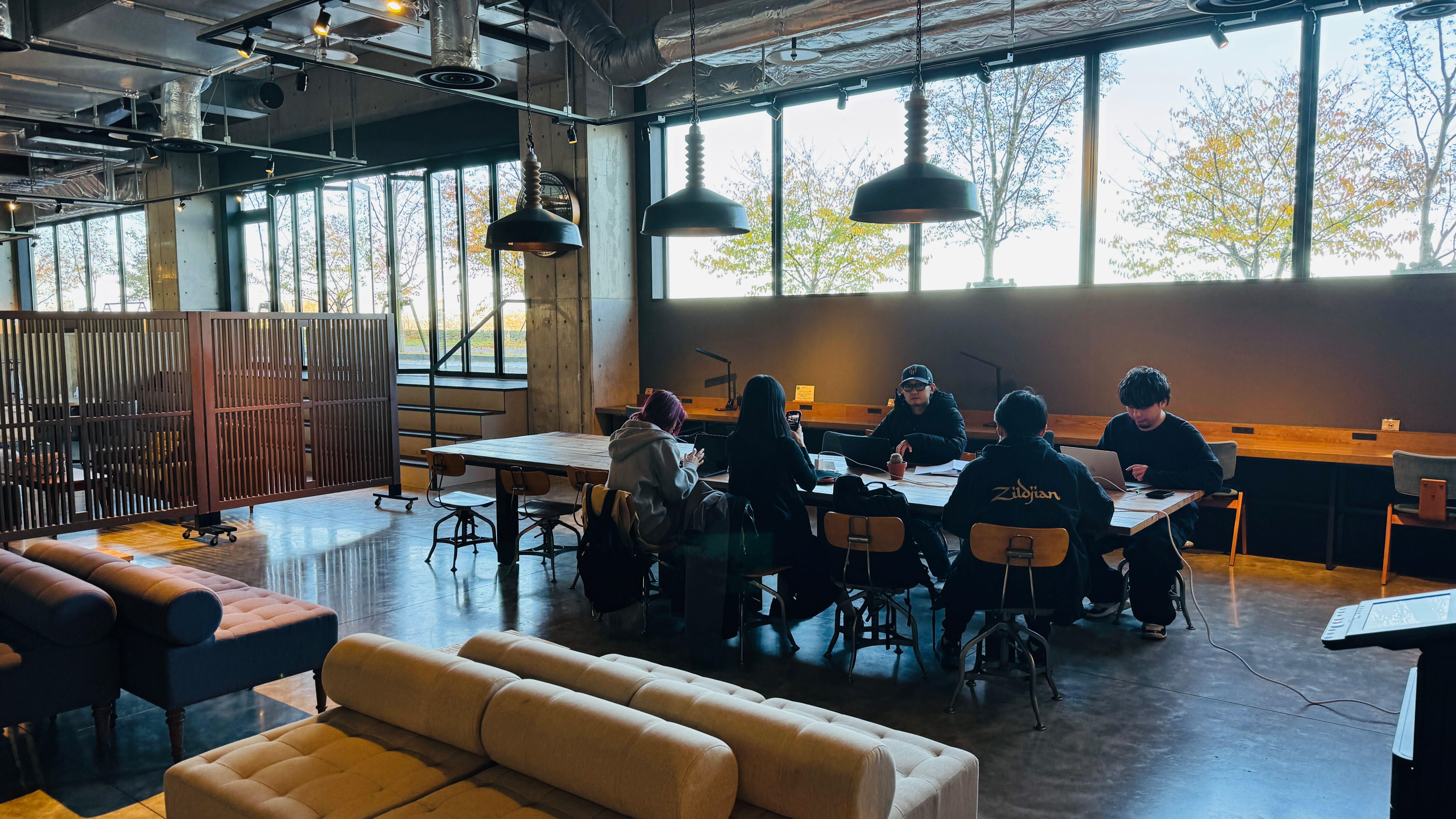 事業内容：人事(採用、労務)をメインとして幅広くバックオフィス業務