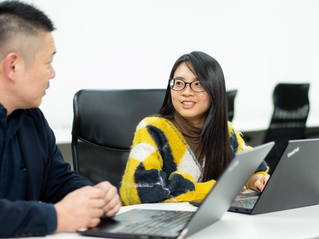 勤怠管理システムやコラボレーションツールの独自開発も手掛け、外販も狙う。