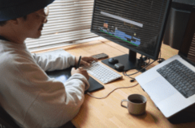 事業内容：映像制作事業