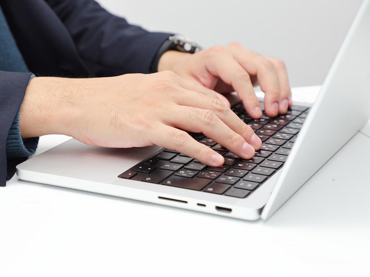 中小企業をターゲットにした、業務システム開発を通じたDX支援と、Webサイト制作やWebサービス開発を得意としている。