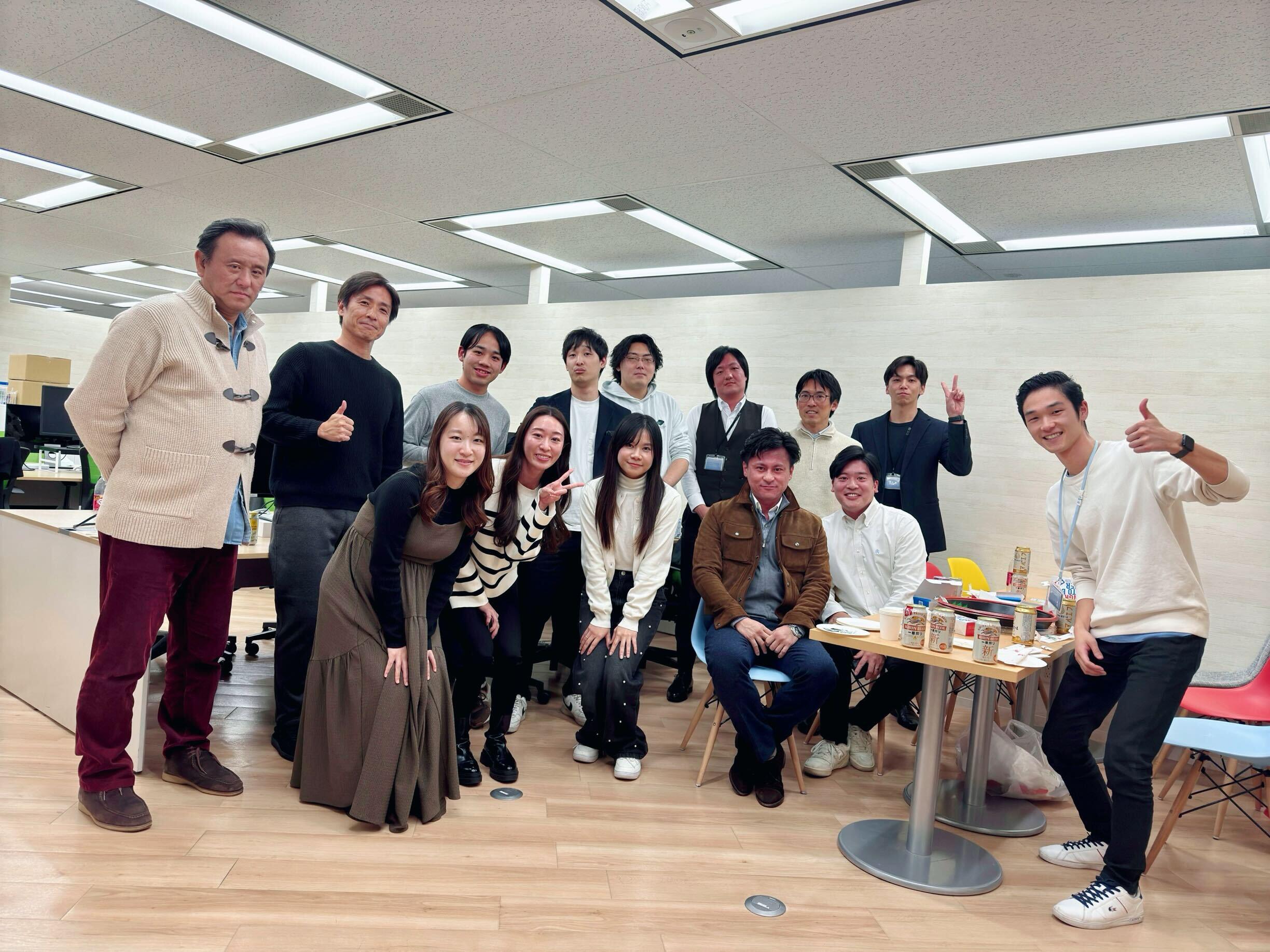 社員数は60名で、平均年齢は35歳、男女比は7：3の比率だ。平均残業時間は10時間と業界としては少なめ。