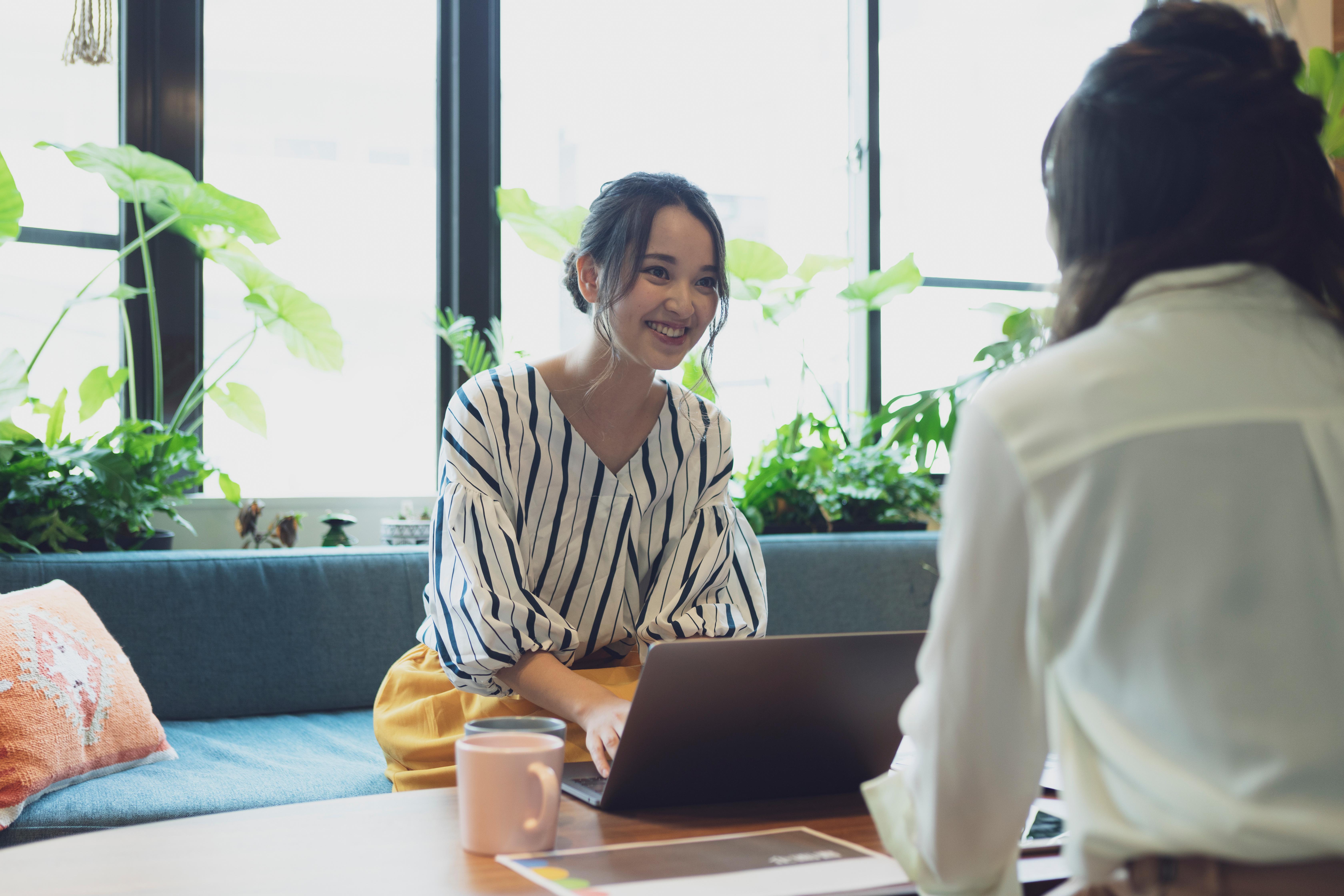 事業内容：『お客様の従業員が定着・活躍できる職場環境作り』をお手伝いし、雇用創出に貢献