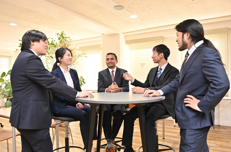 事業内容：コンサルティング事業