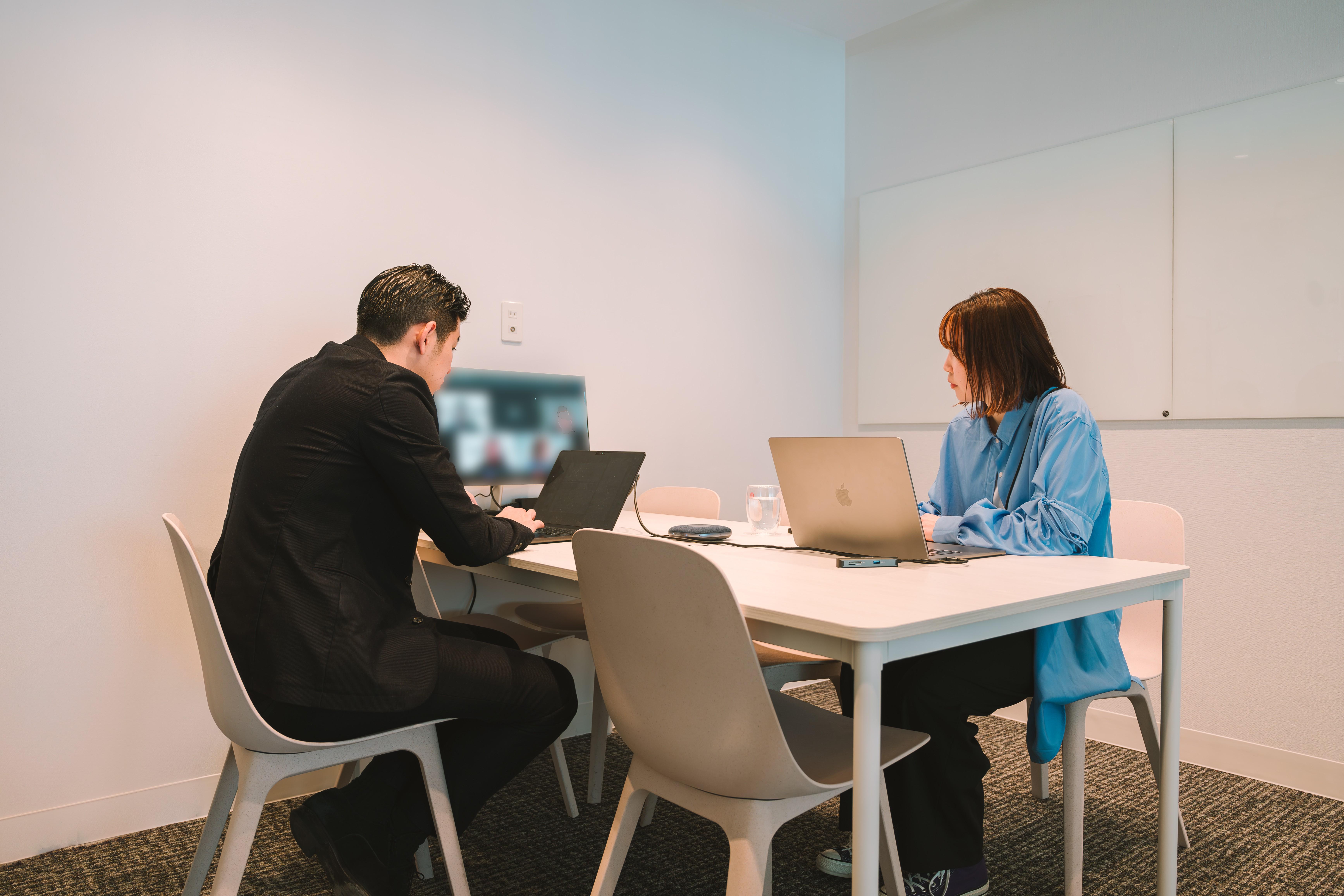 入念なヒアリングと一次データの分析によって潜在的な課題を洗い出し、戦略を立案。最適なSaaS活用ソリューションを提案し、その導入から定点観測、改善策の実行に至るまで包括的なサポートを行う。