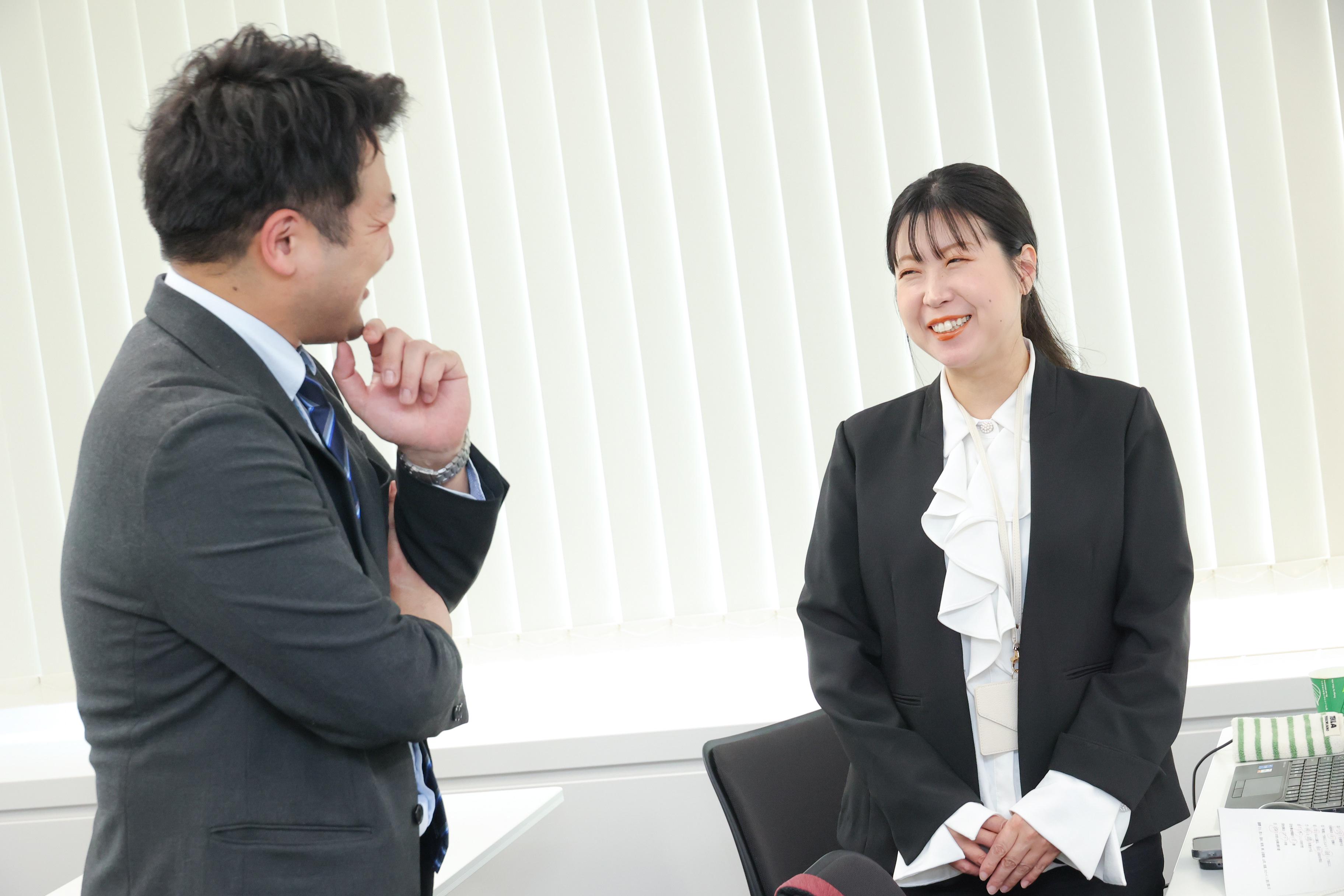 事業内容：3つのグループを横断、事業成長に合わせて進化するリクルーター