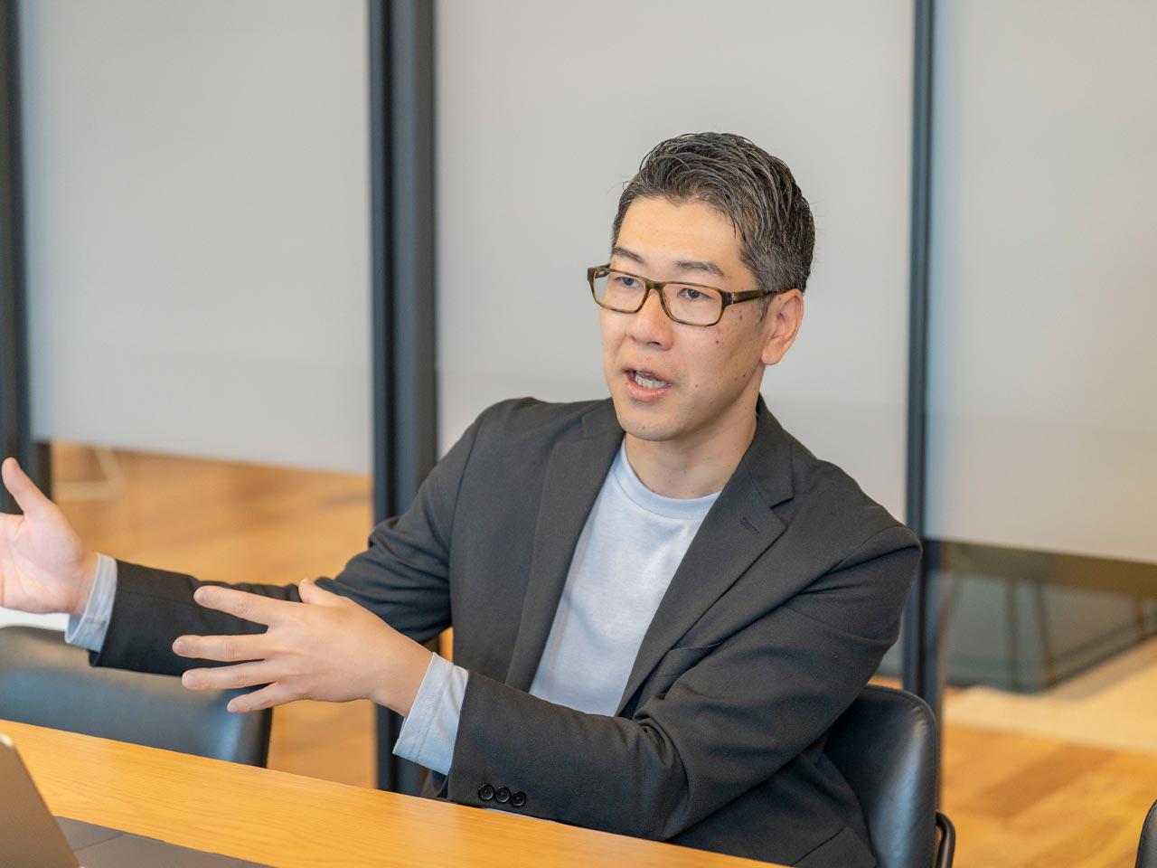 40年の長きにわたり、認知症の研究を続けてきたエーザイが、テクノロジーで認知症との新しい向き合い方を生み出す「認知症プラットフォーム」の構築に挑んでいる。