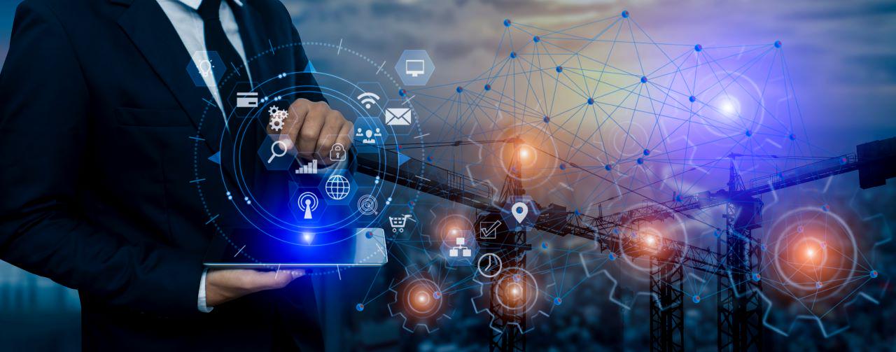 事業内容：車載向けAD表示＆防犯アプリ開発