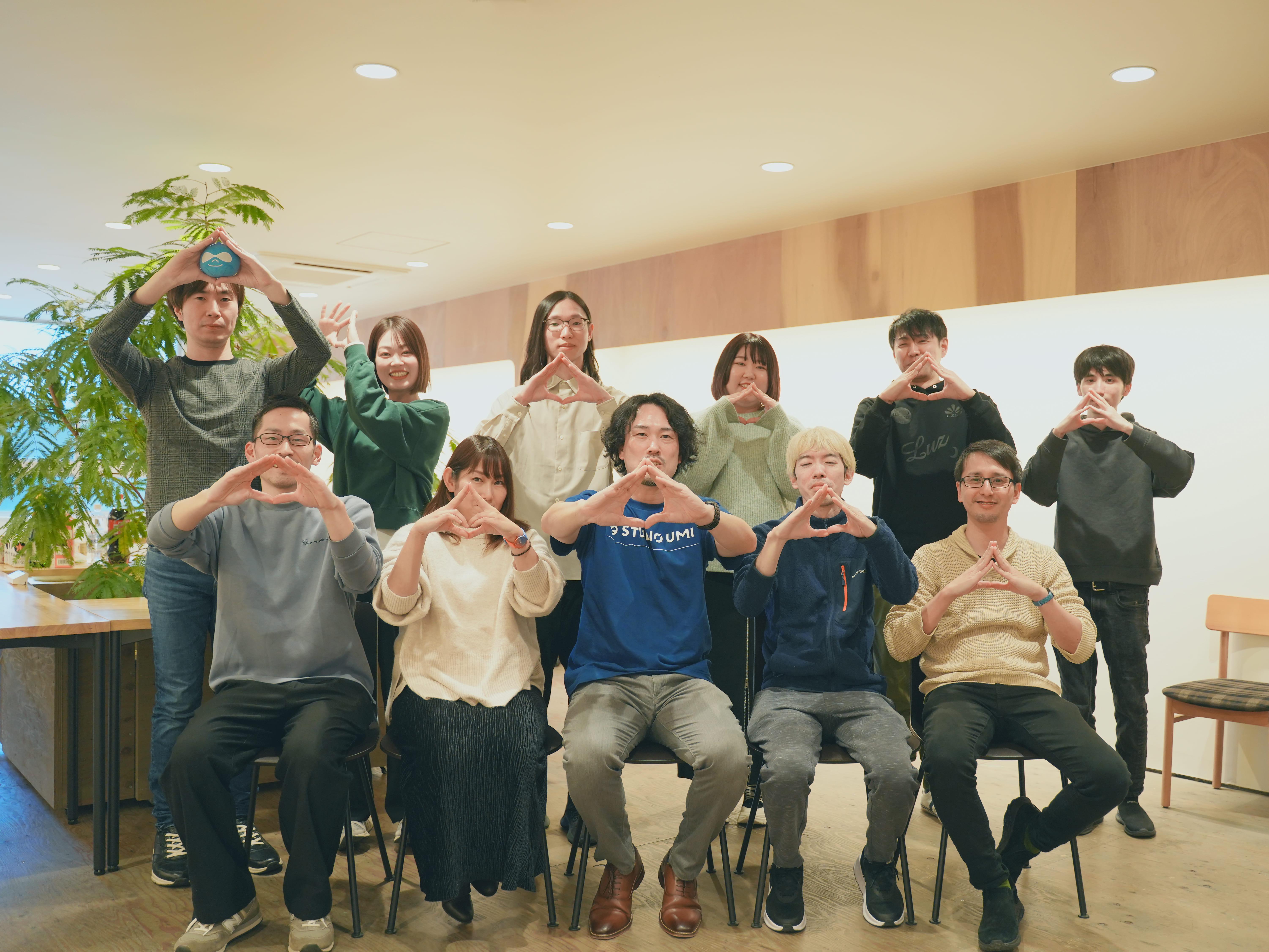 平均年齢は30代前半。それぞれの個性を尊重しあう雰囲気がありますので、個性を活かしながら自分らしいスタイルで働きやすい職場です。