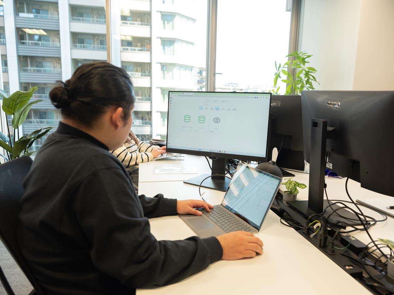 『タヅナ』は、データエンジニアだけでなく、ビジネスサイドのメンバーも容易にデータを扱えるようにした画期的な製品である。