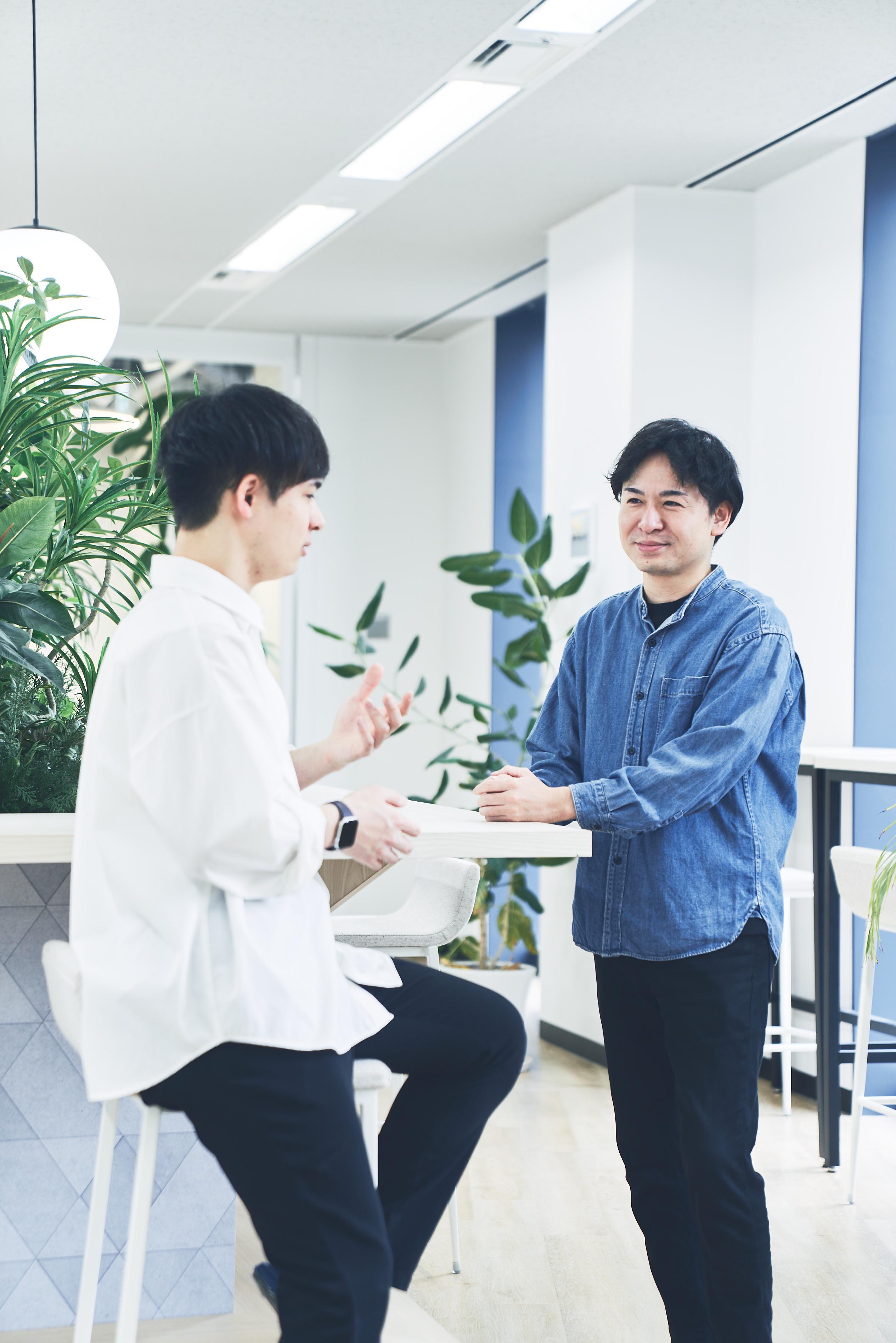 開発・営業・経営、垣根は一切なく活発なコミュニケーションを大切にしている。