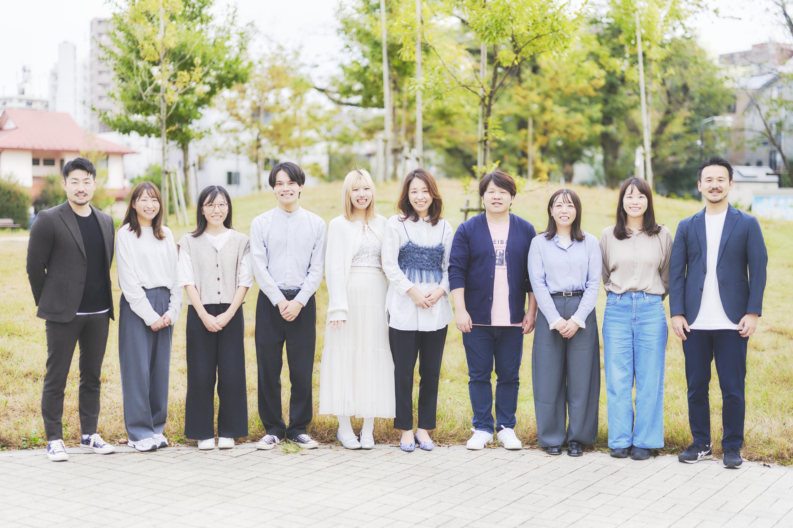 総勢10人前後の小さな会社ですが、いずれの職種も高いレベルのメンバーが揃っています。