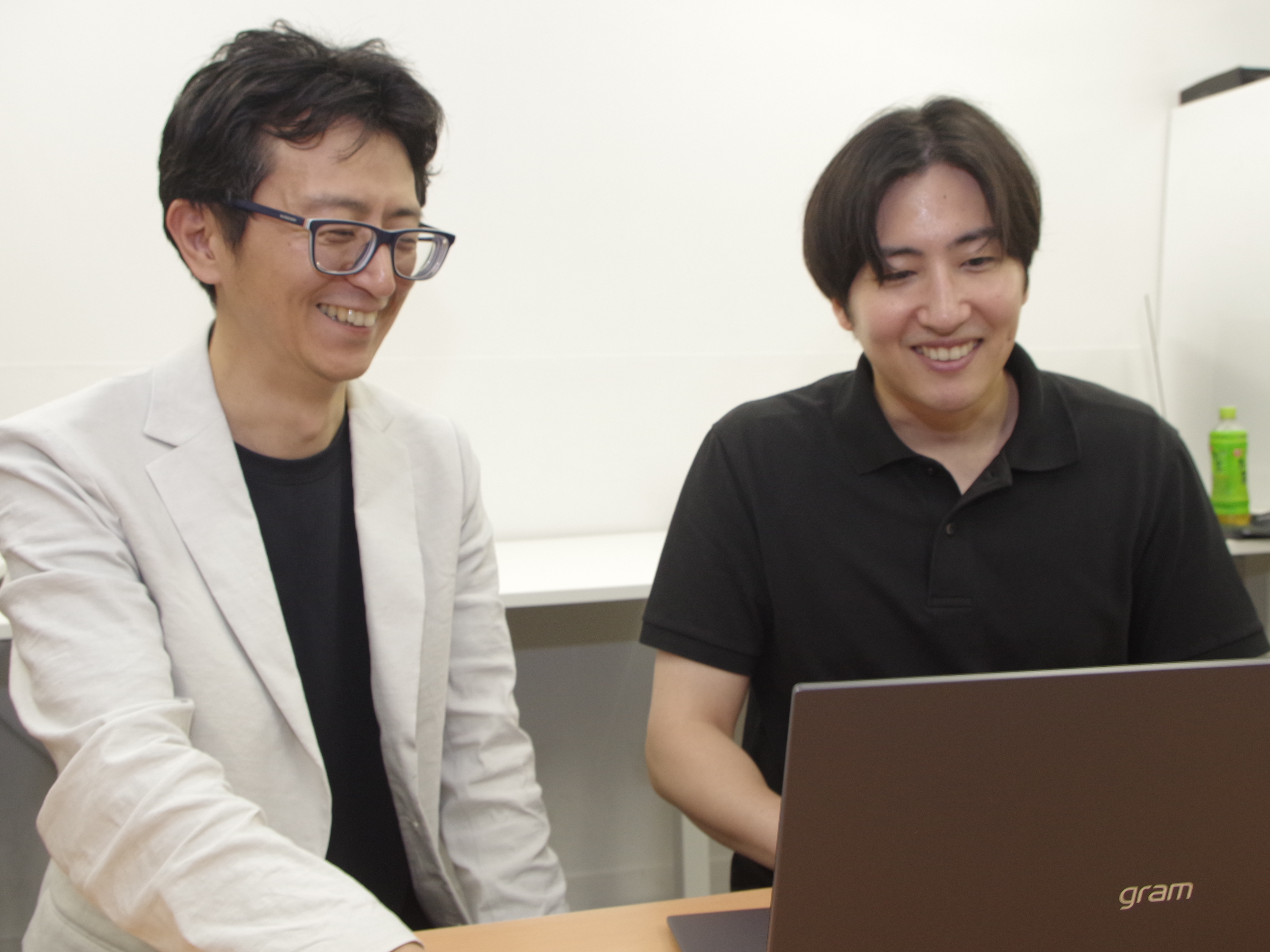 無理にマネジメントに転向させるようなことはせず、スペシャリストとして現場で活躍し続けたいという希望を尊重し、そのためのサポートを積極的に展開。