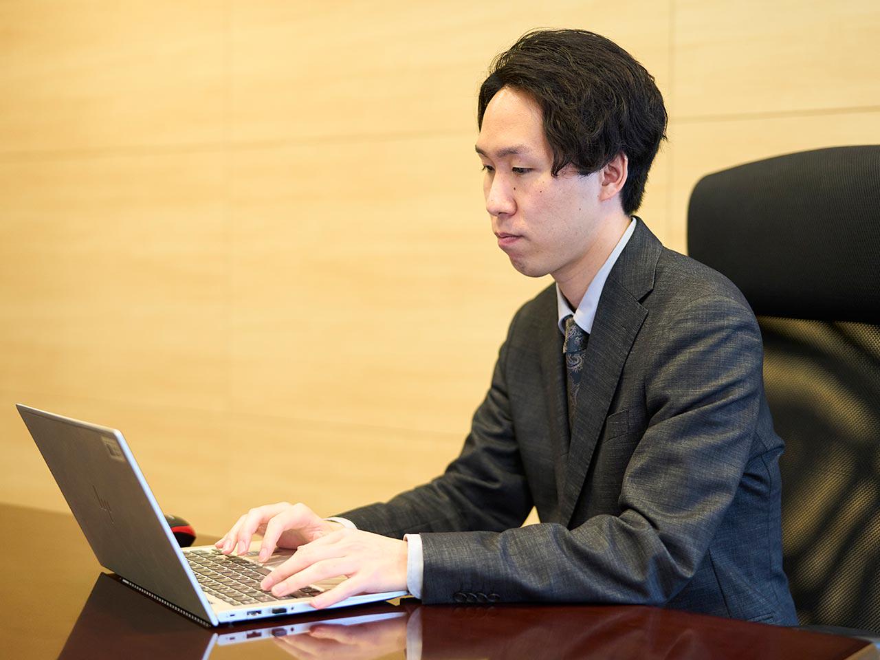 同社は「IT投資の最適化」「クライアントへの関与の最適化」を常に心掛け、中小規模の民間企業や公共機関のIT導入から社内IT体制の構築までサポート。