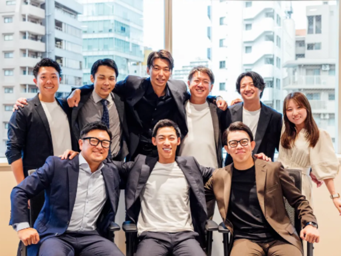 事業内容：事業用不動産の買取・再販をメインに幅広い不動産事業を展開中