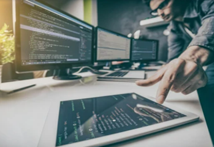 事業内容：オーダメイド開発