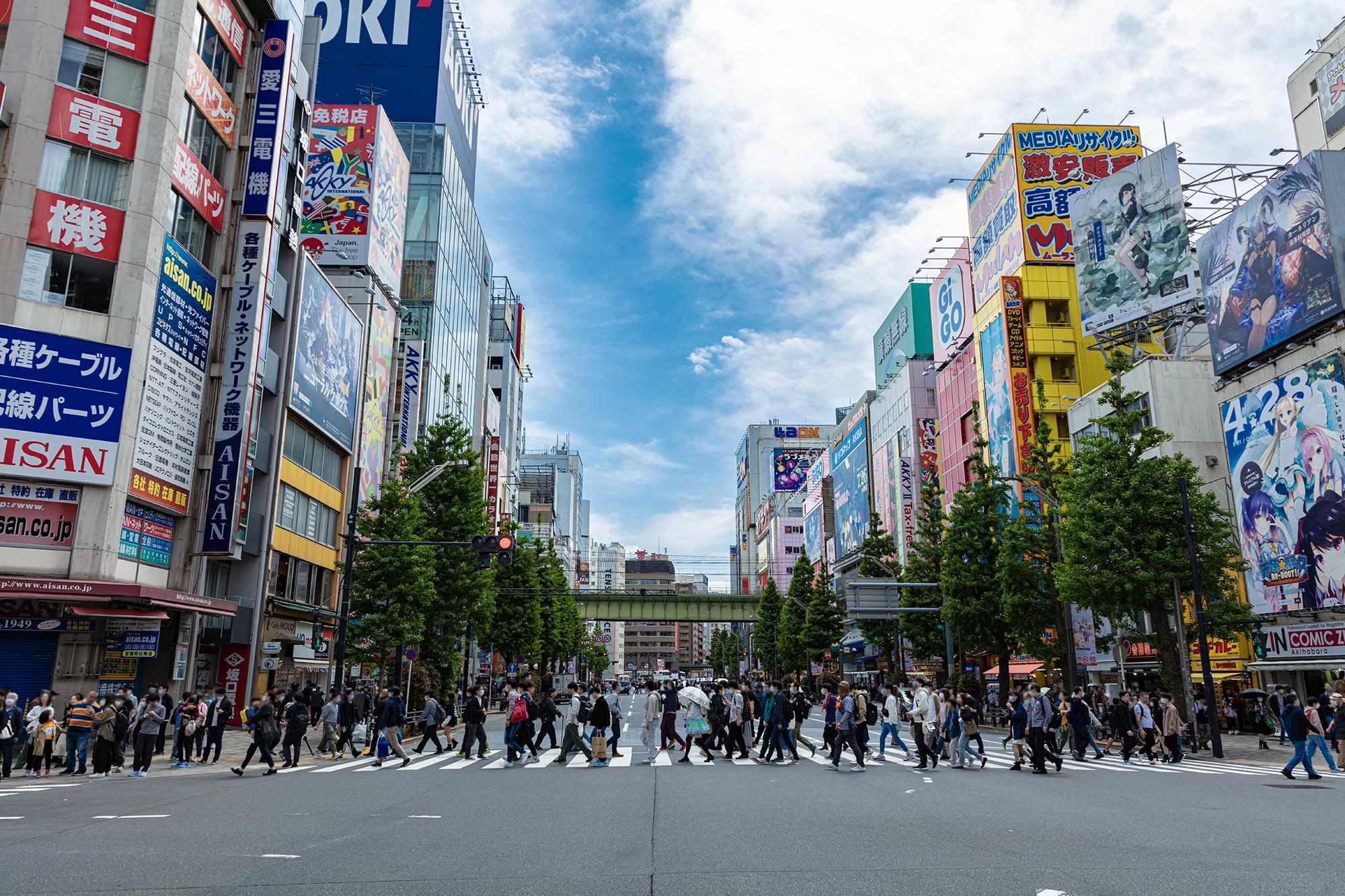 徒歩0分で秋葉原電気街に！