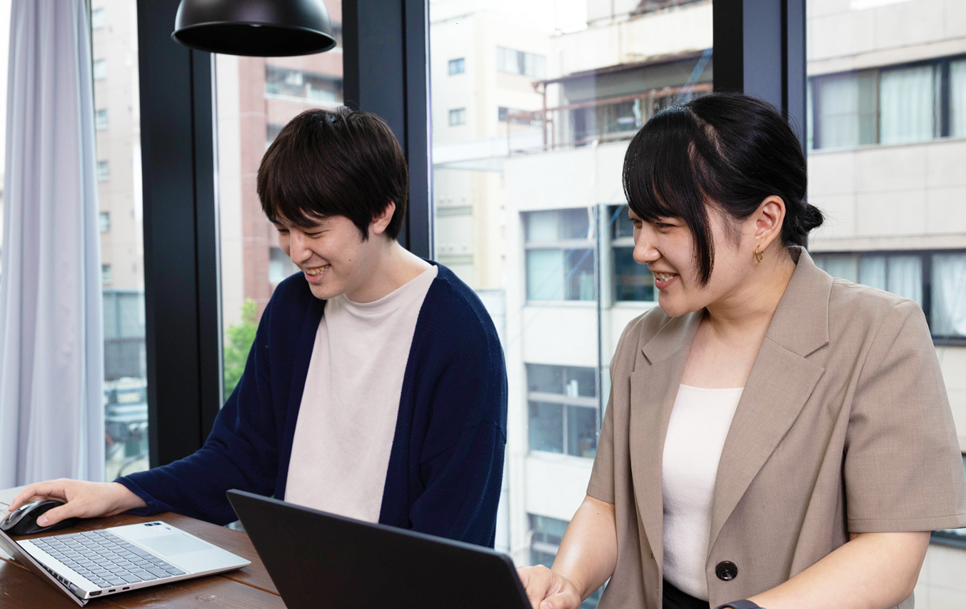 現在、東京と金沢の2拠点で170名。ゲーム、アニメなどエンタメ好きなメンバーが多数。「好き」が仕事に直結した環境です。