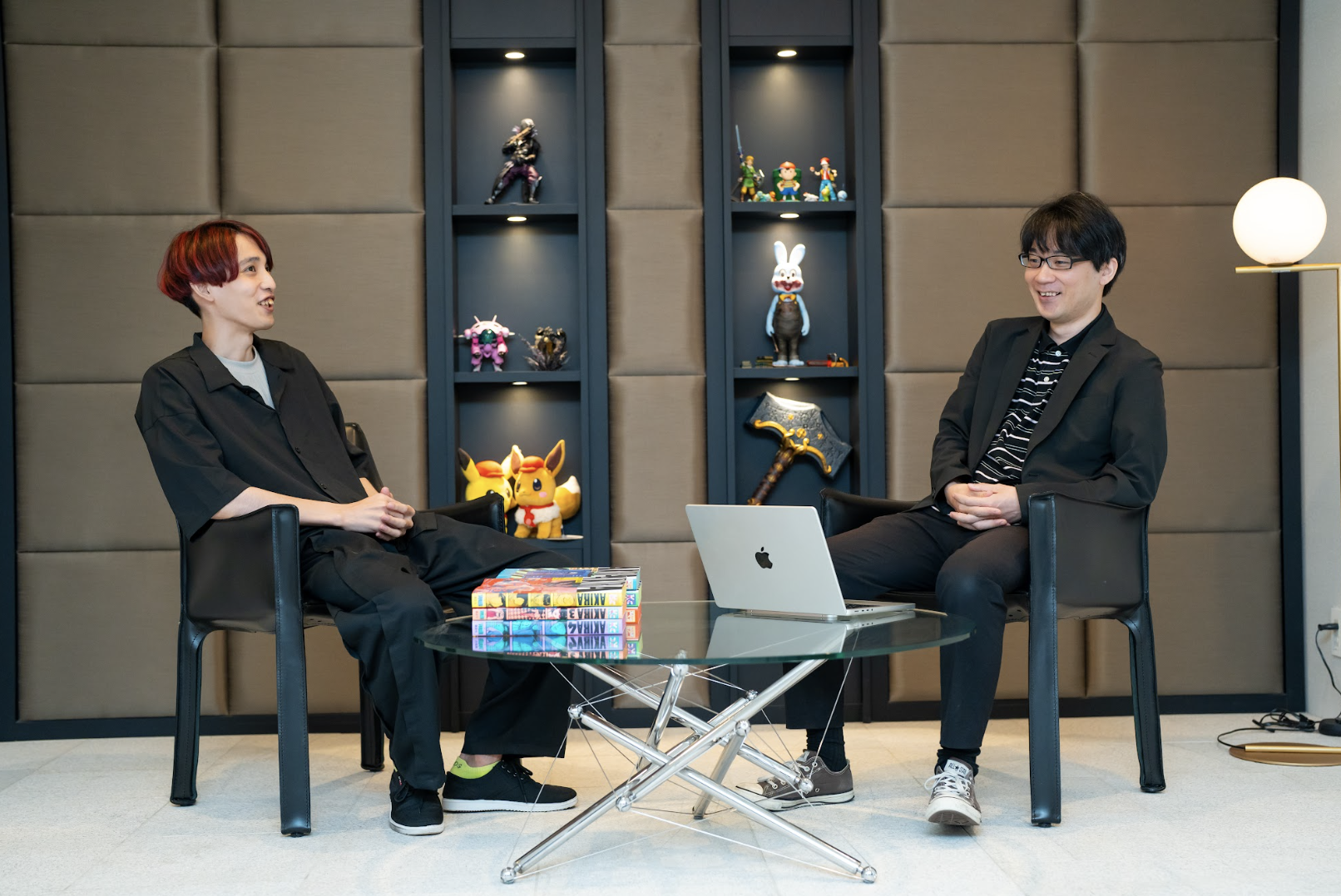 組織は「完全フラット」。従来のピラミッド型組織とは180°異なった風土が特徴だ。