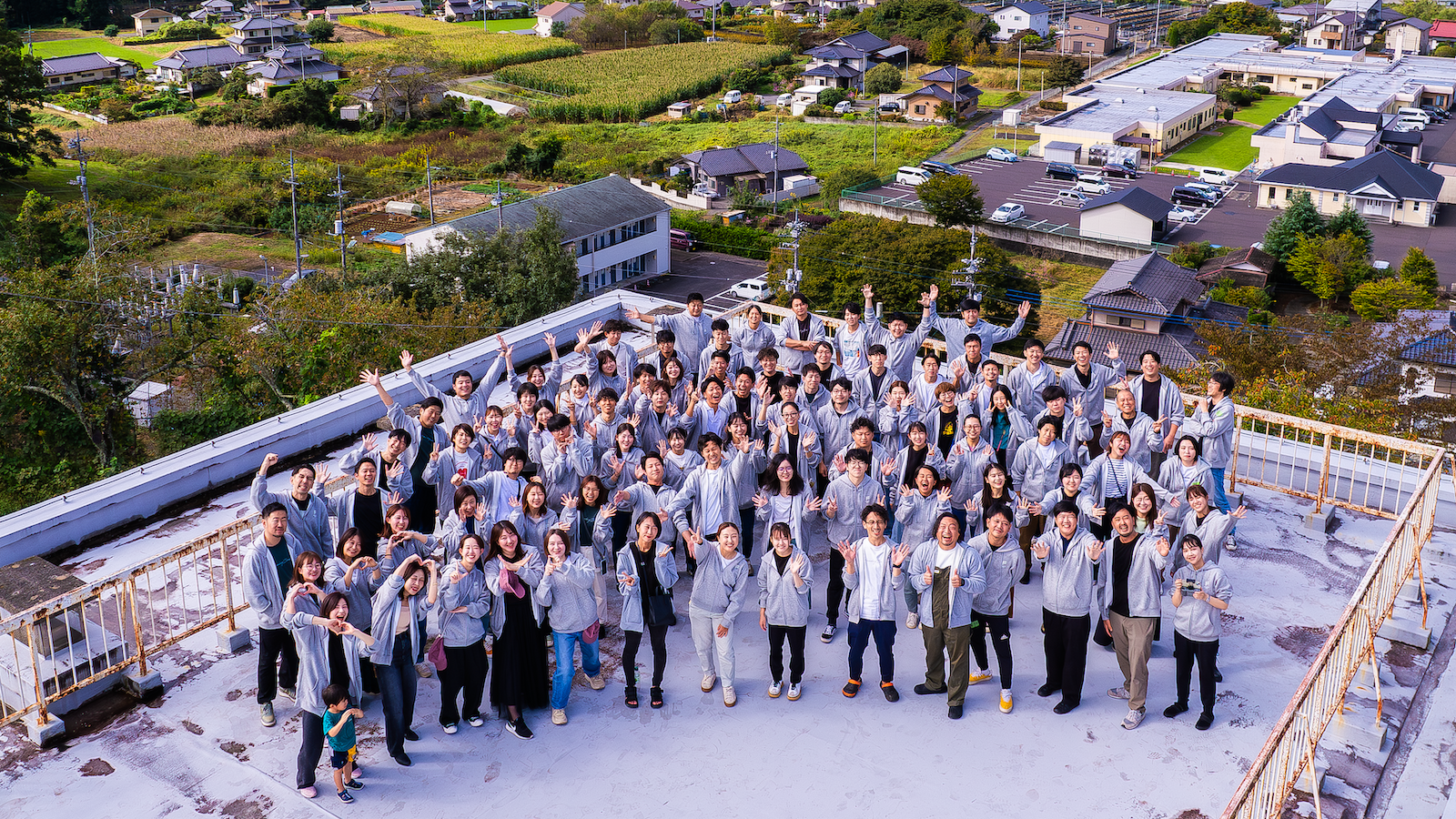 普段は各地に分かれて活動しているため、年に1回はオフラインで集まる機会をつくっています。