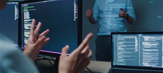 事業内容：CFOが抱える経営管理や業務プロセスの課題に上流から提案