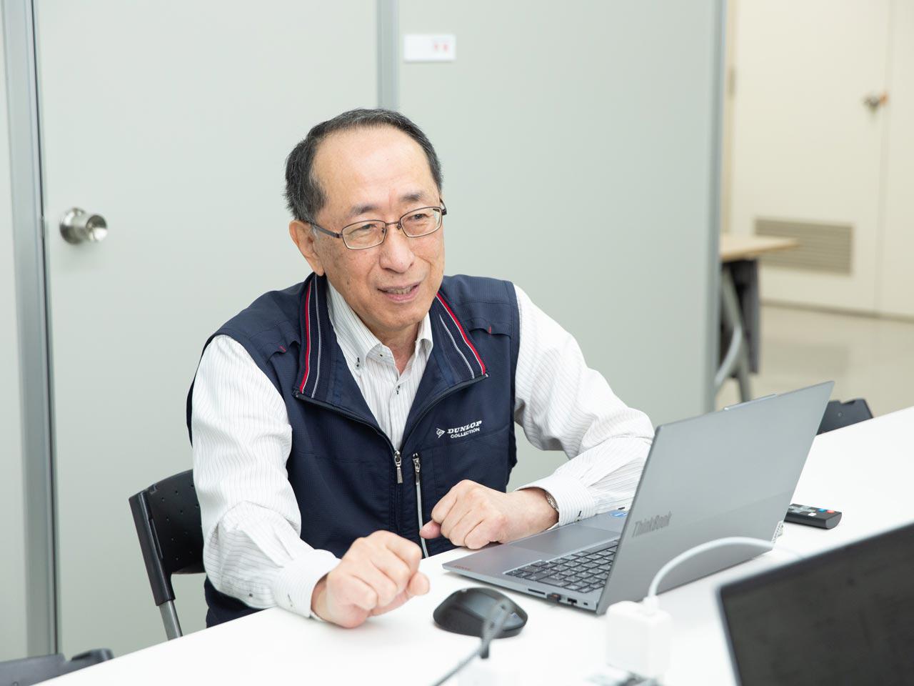 大阪府河内長野市の本社に加え、北関東から福岡まで14拠点を構える。