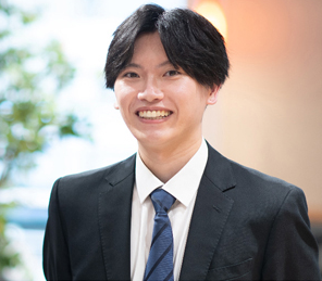 親会社は東証プライムに上場しているポールトゥウィンホールディングス株式会社であり、安定した経営基盤を確立している。