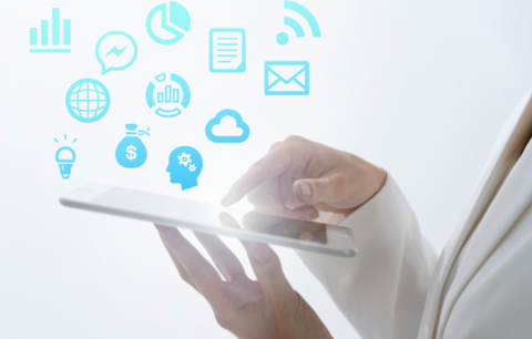 チャットや電子カルテ連携など豊富な機能で病院業務をサポート