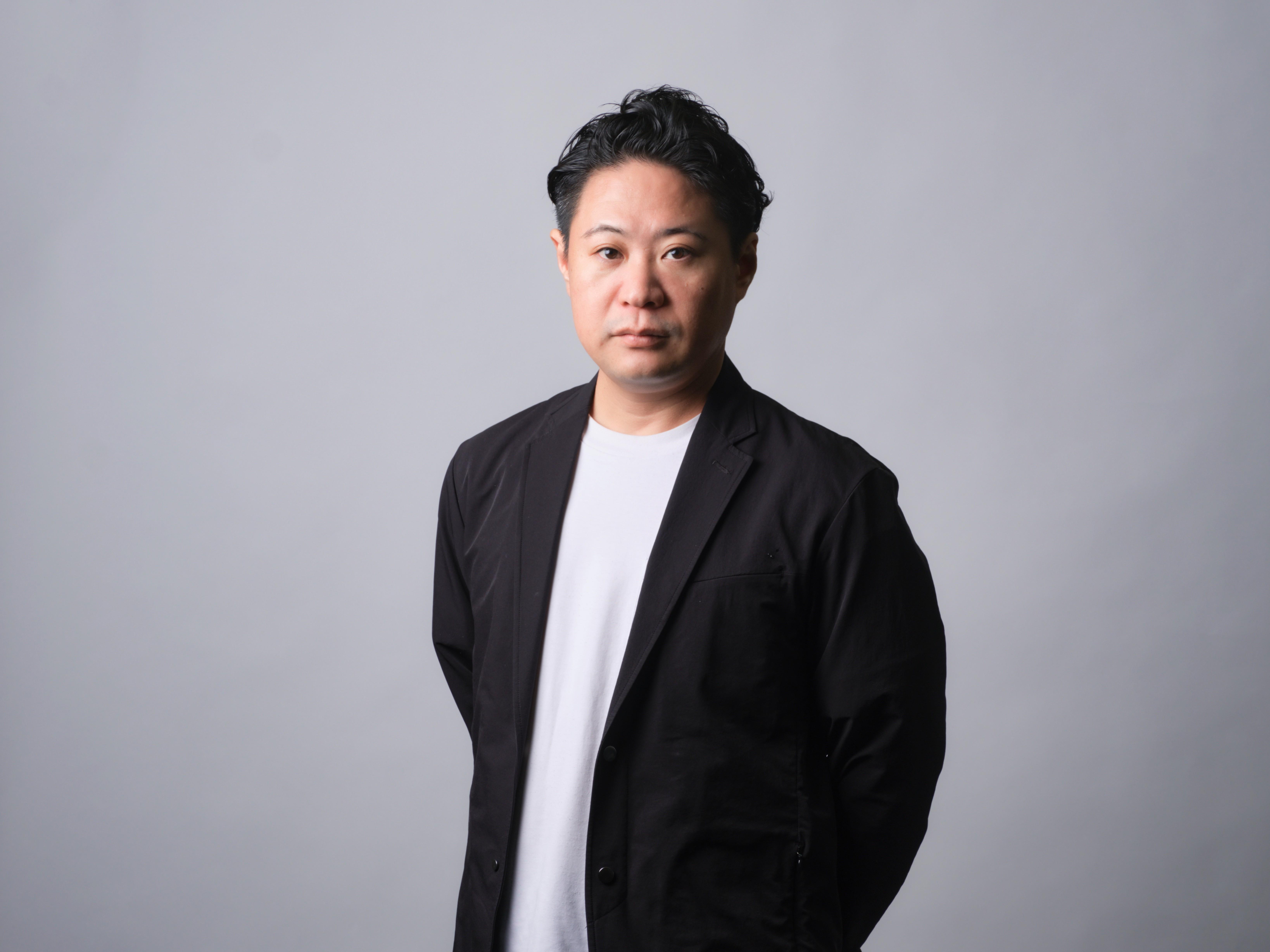 国内総人口の約92%が利用しているプラットフォーム「LINE」。同社は「LINE Frontliner」の一人である代表取締役社長の稲益仁氏が、LINE専門の広告代理店として2020年に創業した会社である。