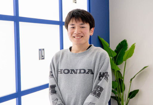 年功序列を廃止し、完全実績評価に。
枠にとらわれず、スキルに応じたオープン評価体制をとっています。