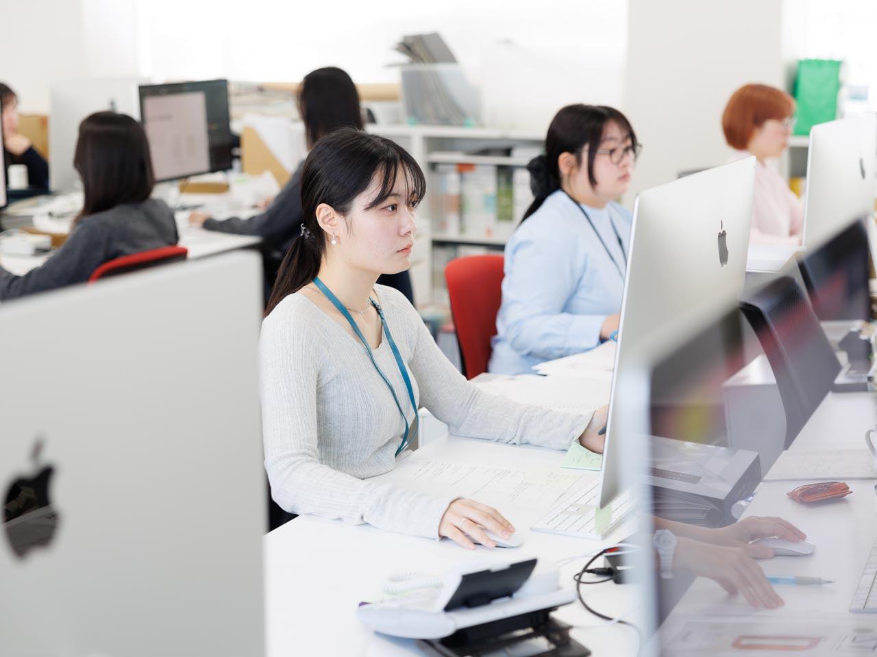 インテリア・住宅業界におけるITを活用したシステムソリューションの企画立案・設計・開発を、ワンストップで提供している。