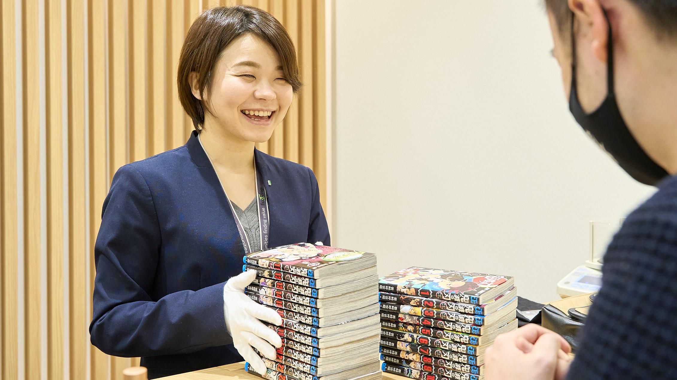 事業内容：・ブランド品専門店運営と古物オークション販売や業者間取引