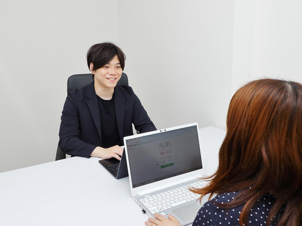 いつでもすぐに受診できる気軽さが高い評価を呼び、右肩上がりに業績もシェアも成長している。