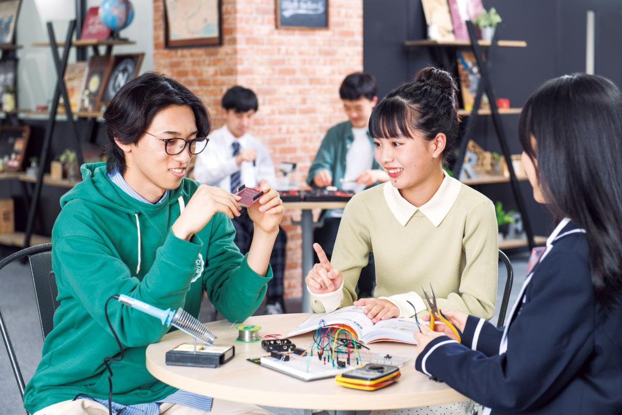 学校法人角川ドワンゴ学園 求人画像1