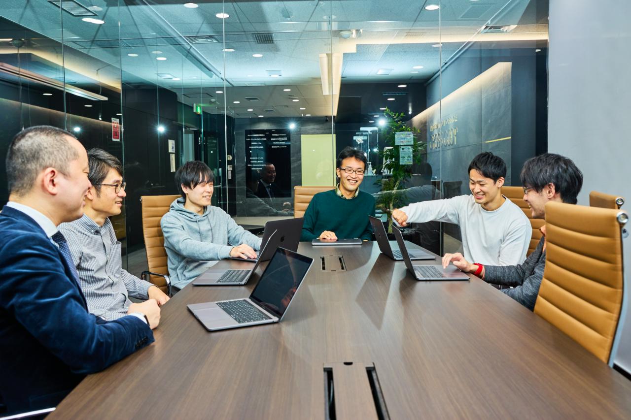 株式会社RevComm 求人画像1