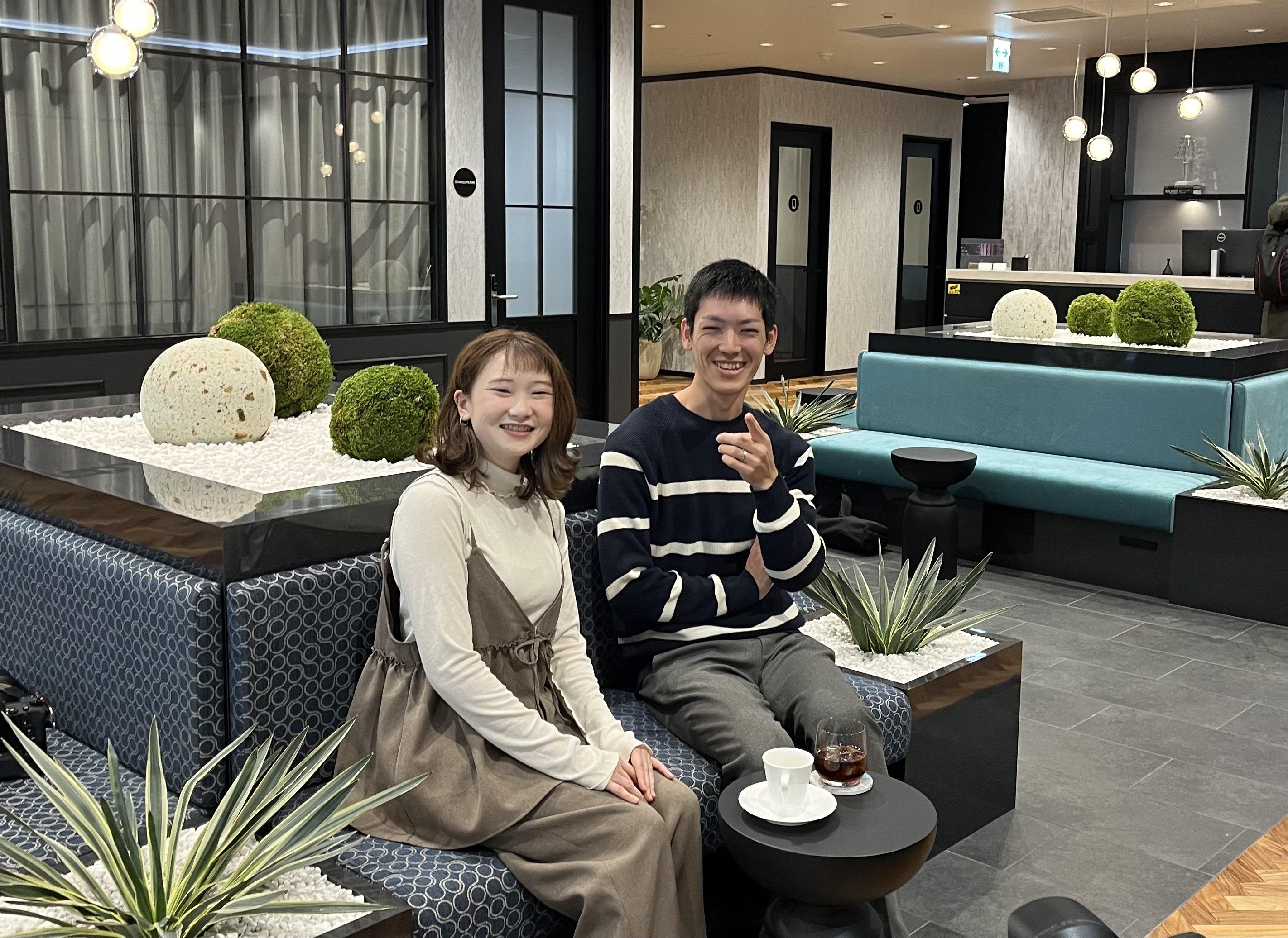 システムやサービスの検討では、経験や年齢関係なく、より良いものを求め、互いに切磋琢磨しています。