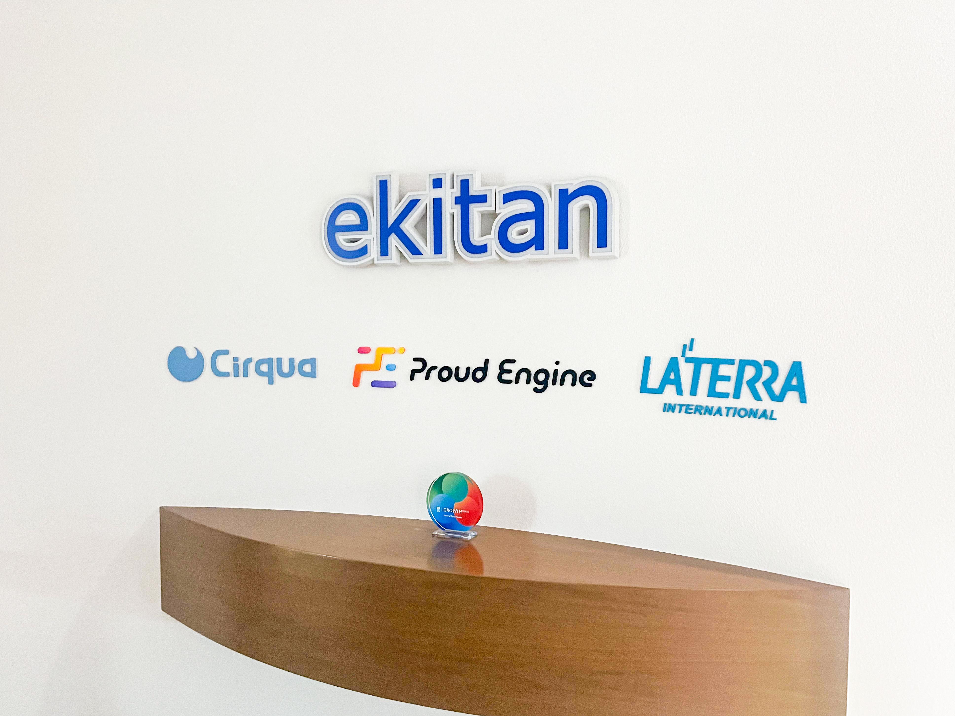 事業内容：乗換案内／時刻表の検索サービスを提供しています。