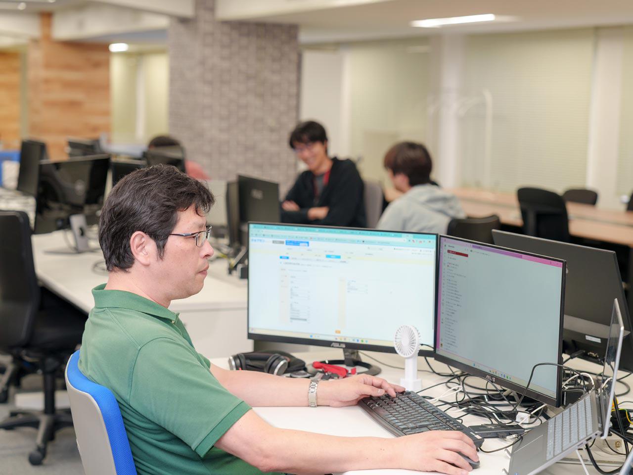 大学をはじめ、外部研究機関との共同研究にも積極的に取り組み、AIをはじめ、最先端技術を駆使しながら幅広い開発で実績を築いてきた。