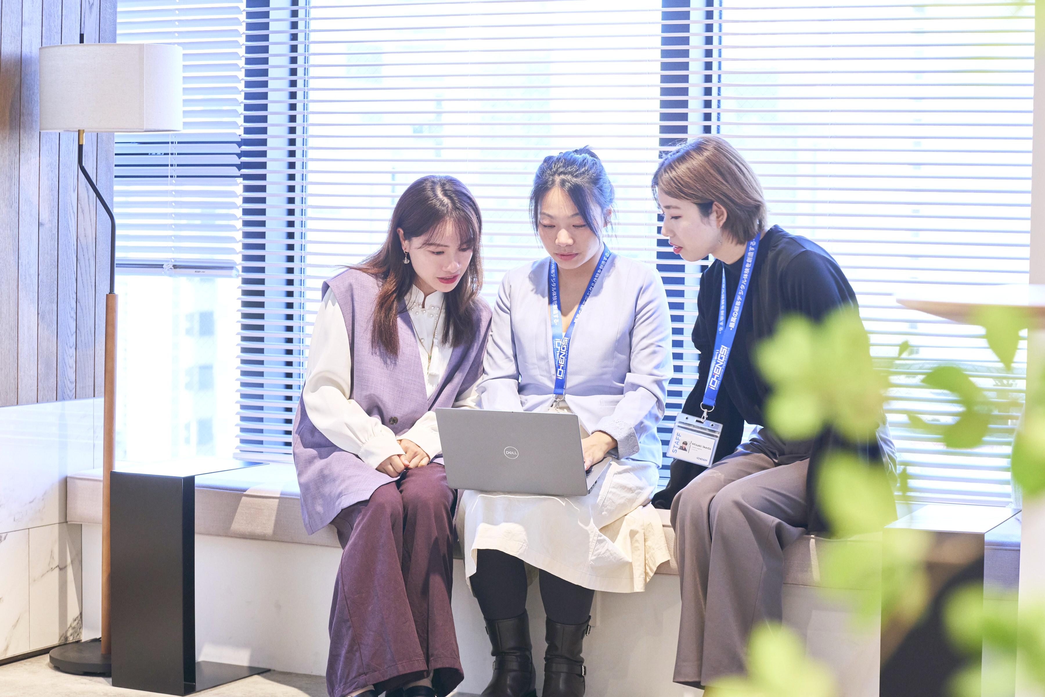 現在は数年後に日本国内で上場するために準備を進めている。