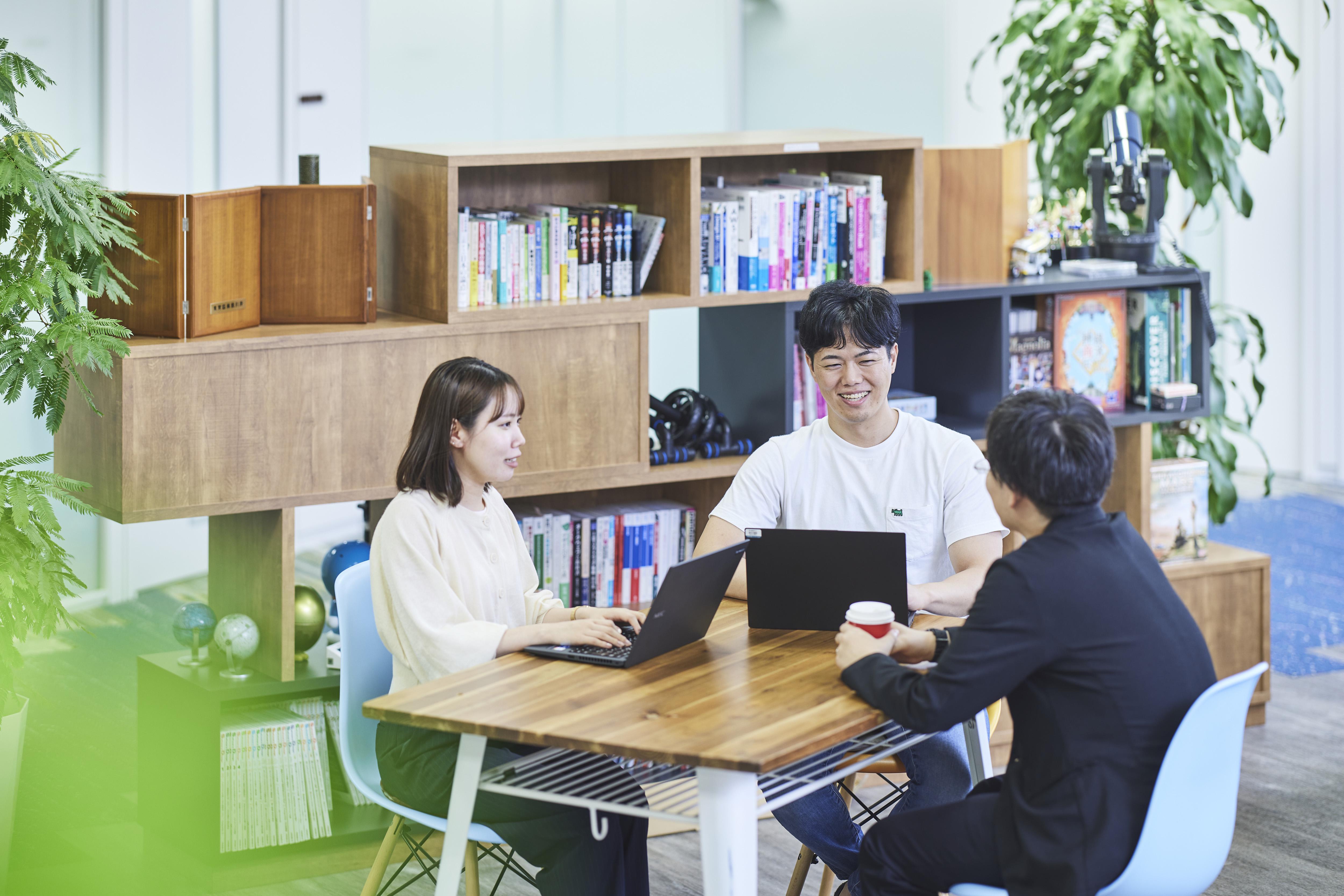 これら以外に『トビラフォンBiz』『トビラフォンCloud』『Talk Book』という自社独自プロダクトをもう一つの柱にしていく“第二の創業期”にある。