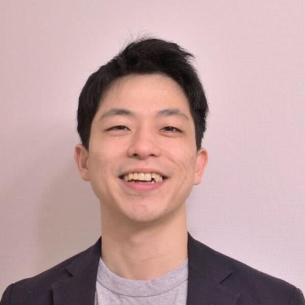 代表の葛川英雄氏は類い稀な経歴の持ち主で、高校を卒業後、水産市場の競り人や水産業界の営業職、さらには転職エージェントなどを経験。その経験を武器に、2022年6月に株式会社オイシルを設立。