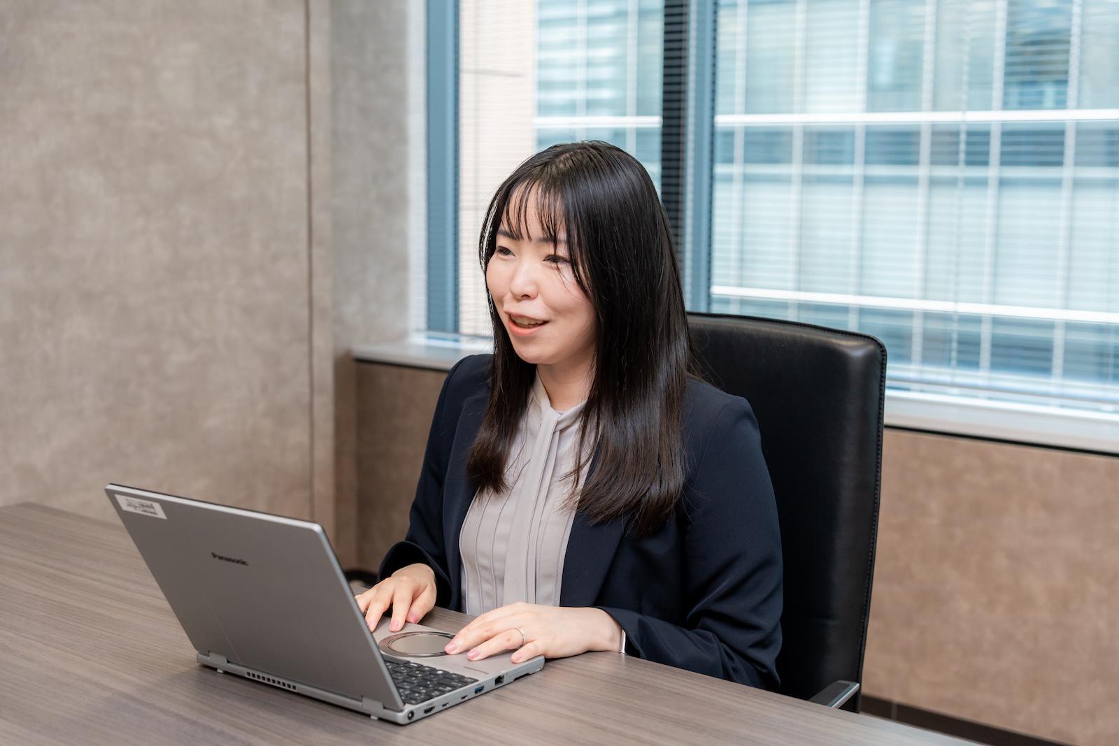 行政DXの最前線に立ち、公共の未来を共に描くプロフェッショナル集団である。