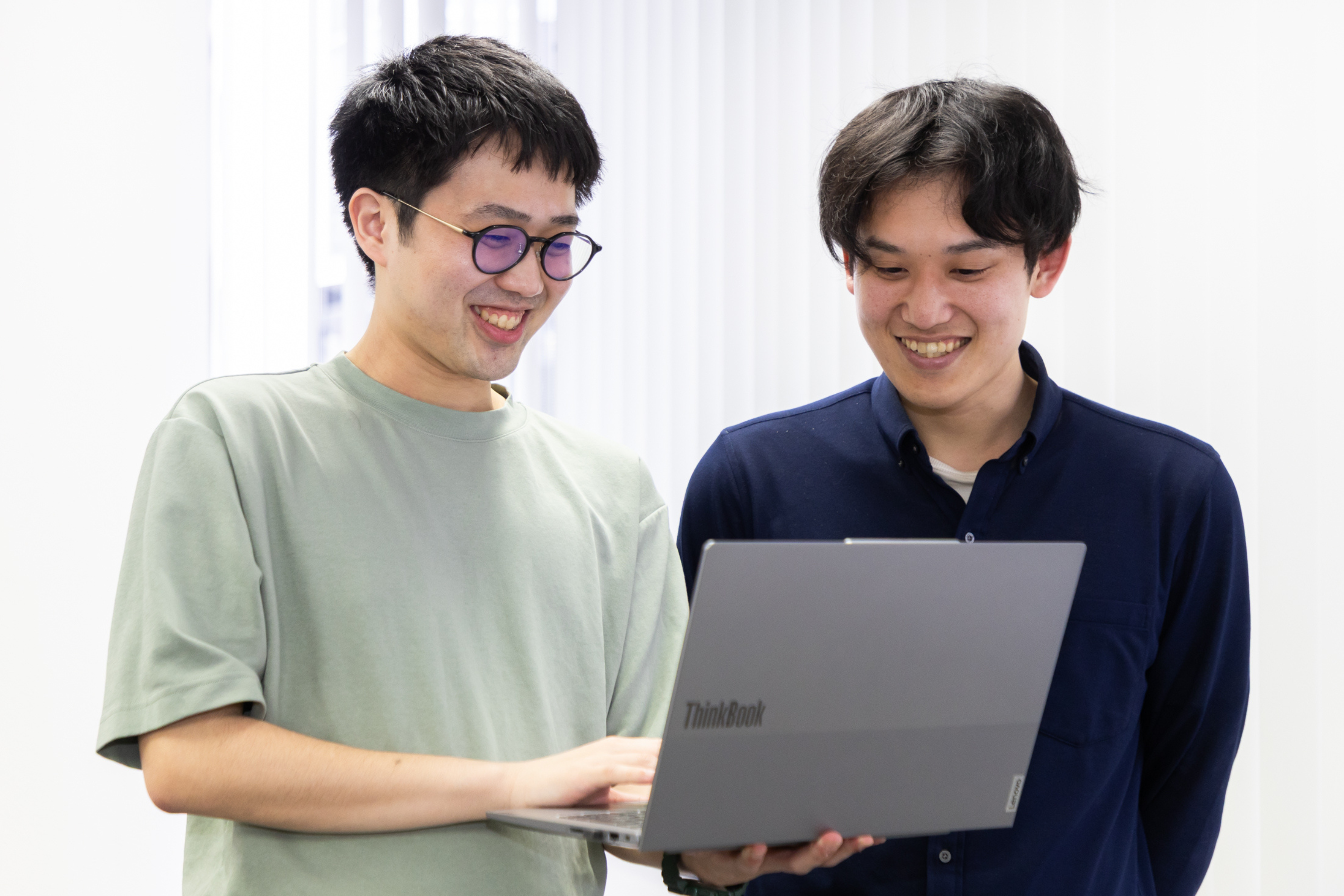 20代が中心の弊社は、風通しが良く、各メンバーが主体的に意見や提案をいえる風土が自慢です♪また、新たに入社したメンバーが新しい環境に早く馴染めるようにウエルカムランチなどの制度も用意しています！