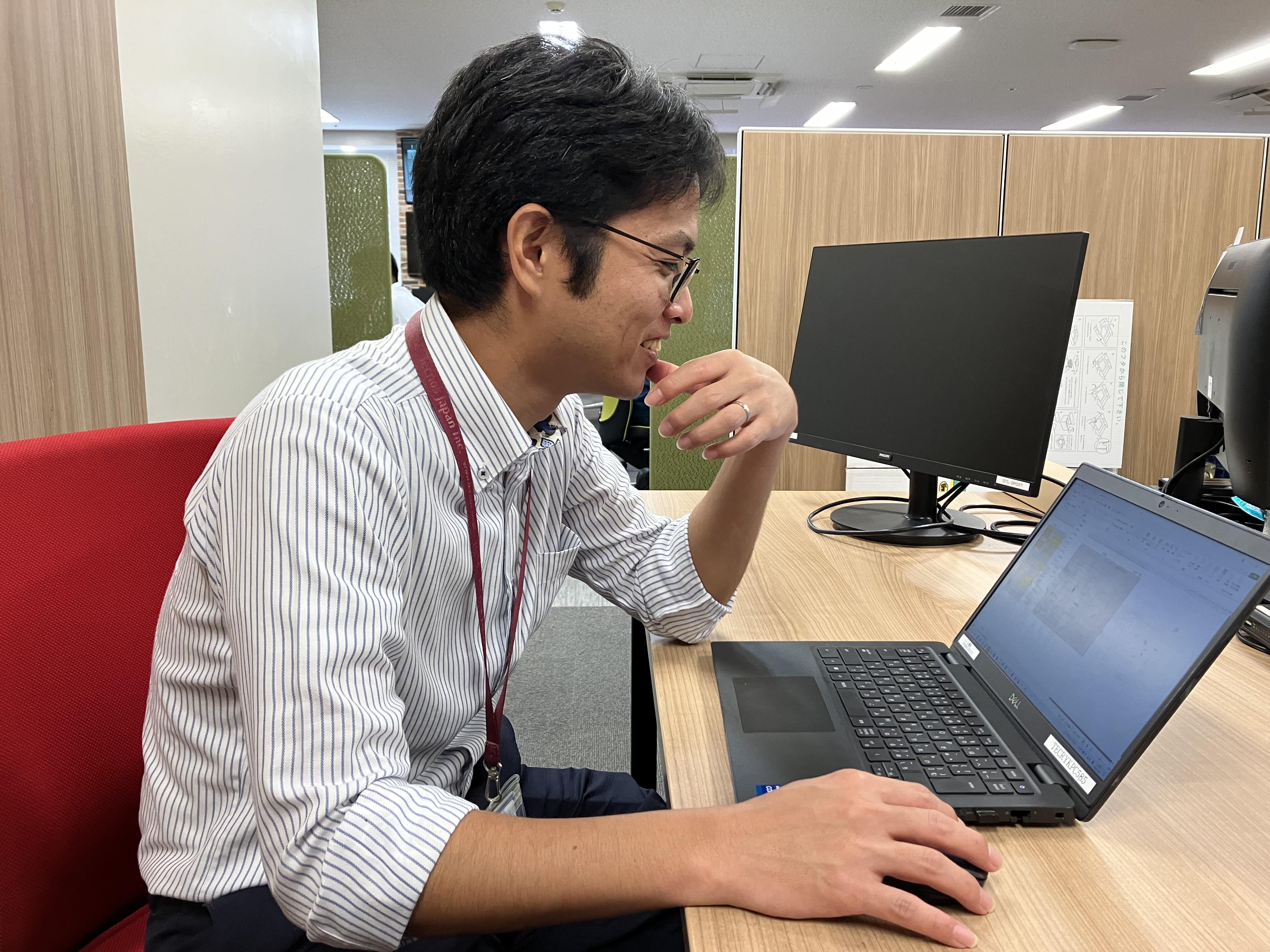 沖縄に移住してエンジニアなるだけでなく、さらに市場価値の高いエンジニアへキャリアアップできるのが、沖縄テクノスで働く魅力だ。