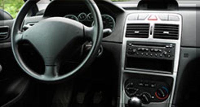 現在最もホットなのが自動車業界向けソリューション。オートモーティブビジネスの経験者を募集中です