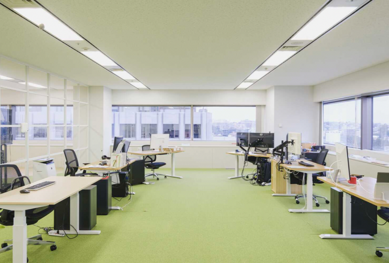 株式会社4COLORS 求人画像1