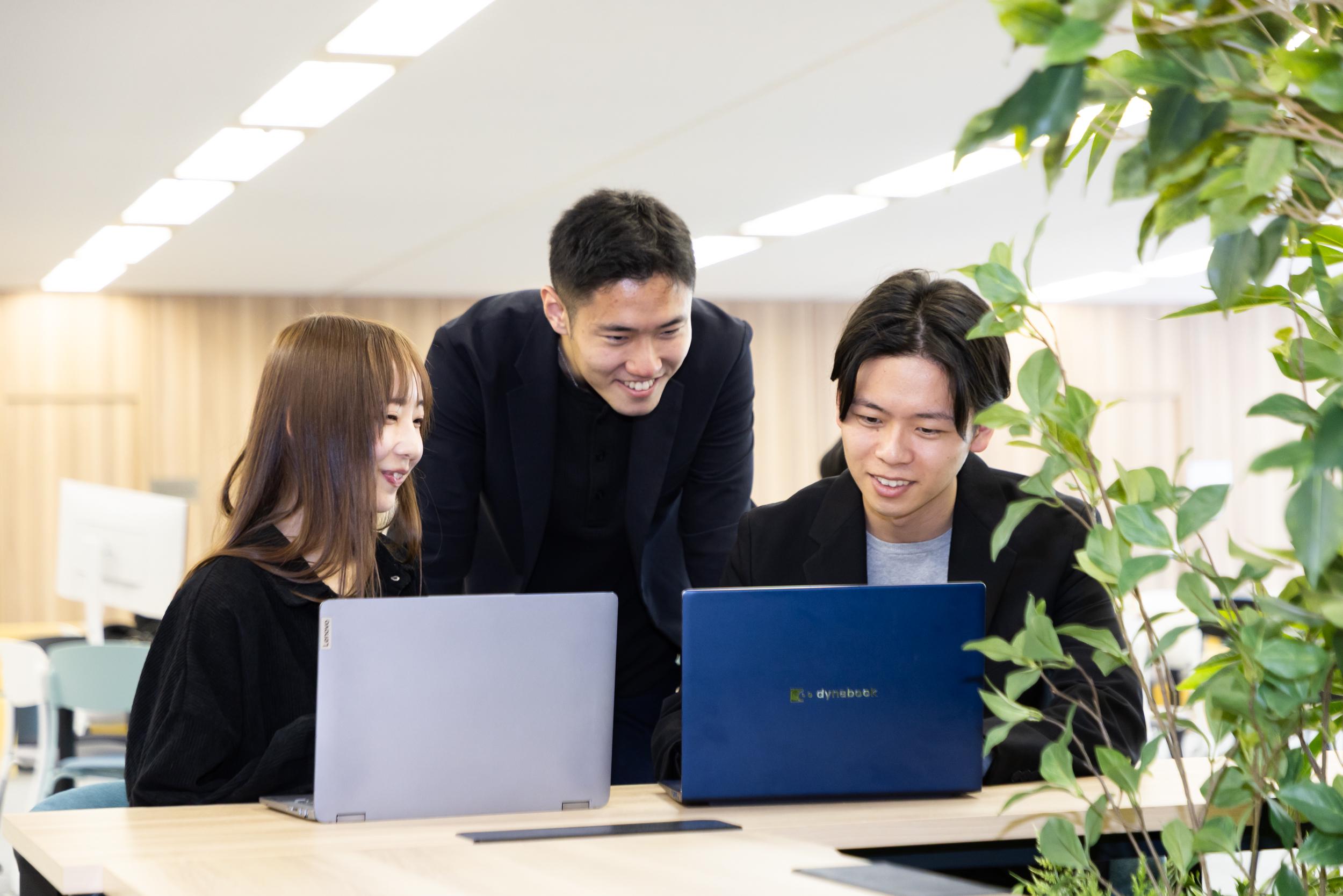 同社は「AIの力で日本の生産性を10倍に」をミッションに、大手企業をクライアントにAI導入支援や新規事業開発などを展開している会社だ。