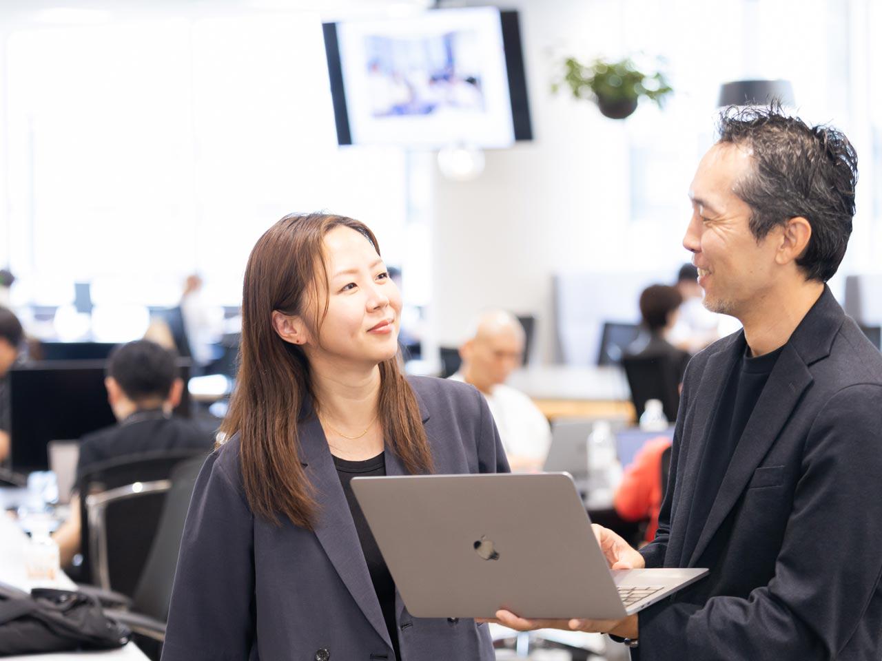 座学と実践のハイブリッド型プログラムによって、即戦力となるAI人材を組織内に育成し、持続可能なデータ活用文化の醸成を支援する。